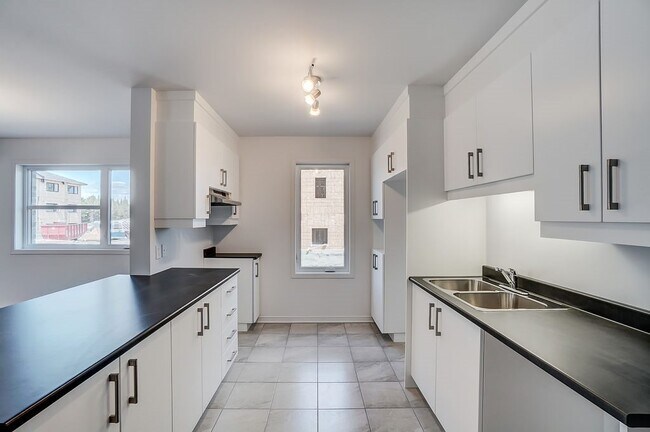 Photo - 267 Boul D'amsterdam