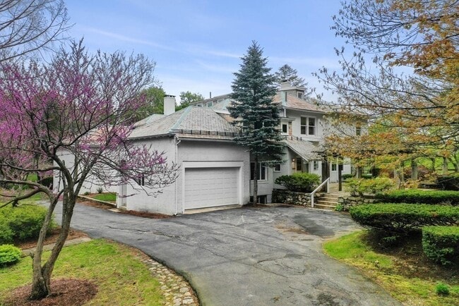 Photo - 12 Summit Rd