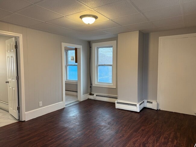 Photo - 446-448 Main St Unidad 2R