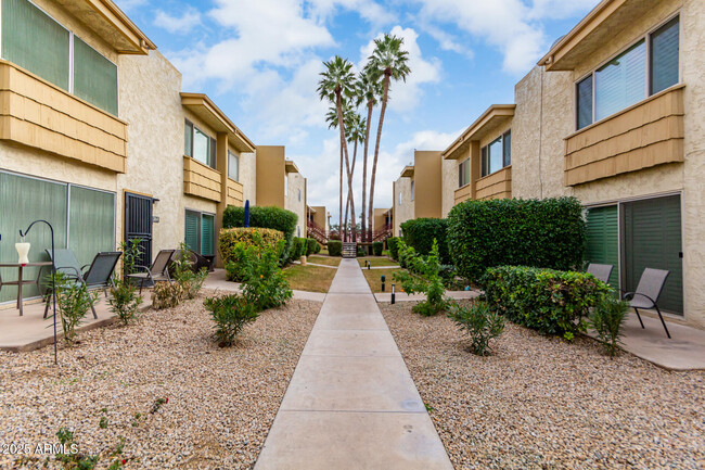 Photo - 4600 N 68th St Apartment Unit 372