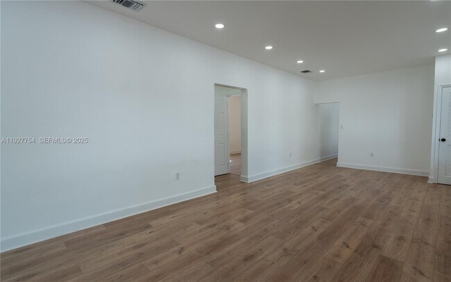 Photo - 426 SW 26th Rd