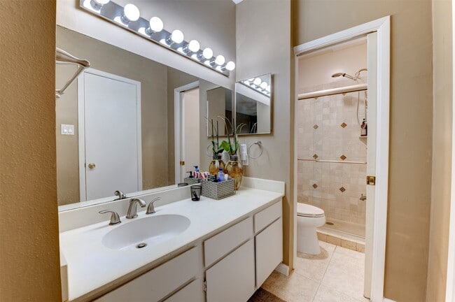 Photo - 2300 Augusta Dr Unit 29