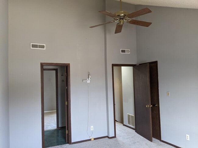 Photo - 2104 Melrose Dr