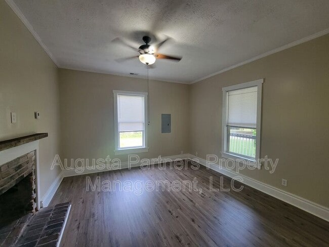Photo - 1824 Watkins St Unit A