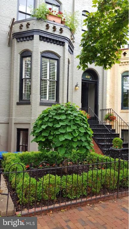 Photo - 418 A St SE Townhome