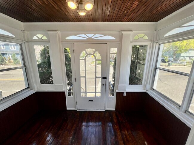 Photo - 616 Adams St