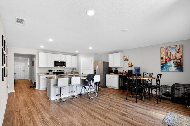 Photo - 727 Quintana St