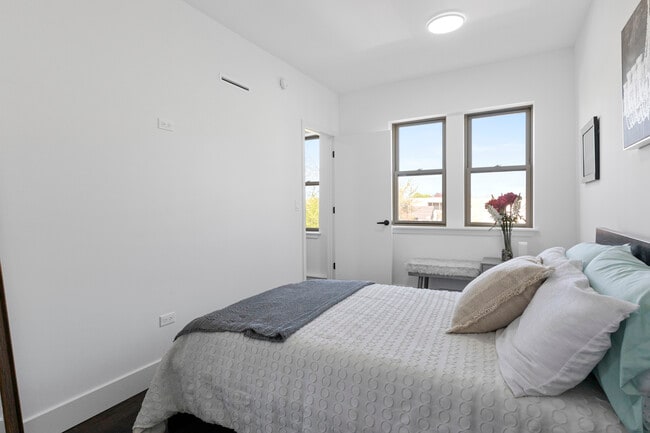 Photo - 1555 W Hollywood Ave Unit 302,