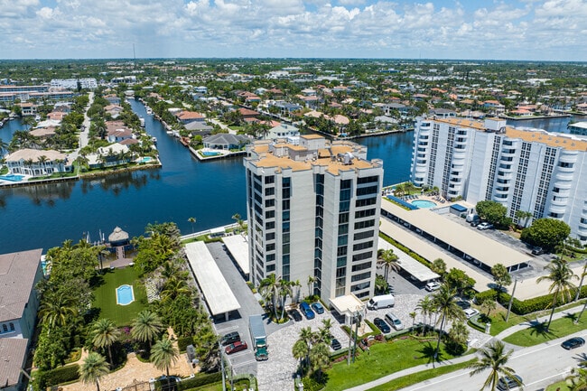 Contexto - COURT OF DELRAY