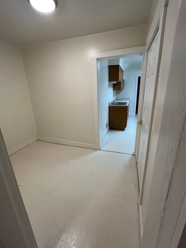 Building Photo - 115 Market St Unit Apt #3