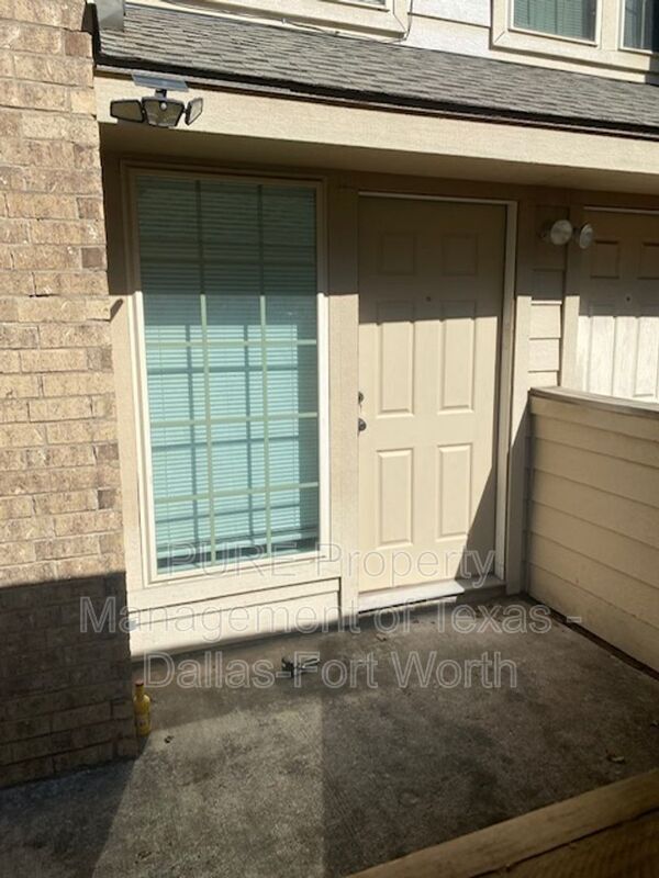 Photo - 2415 Oak Manor Condominio Unidad #B