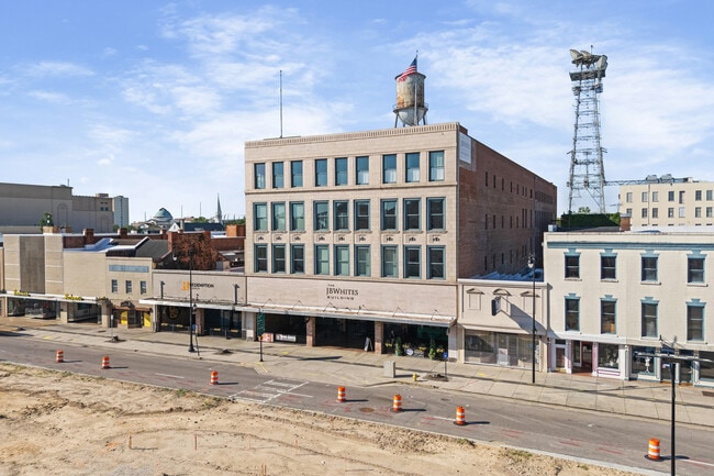 Building Photo - 936 Broad St Unit 211