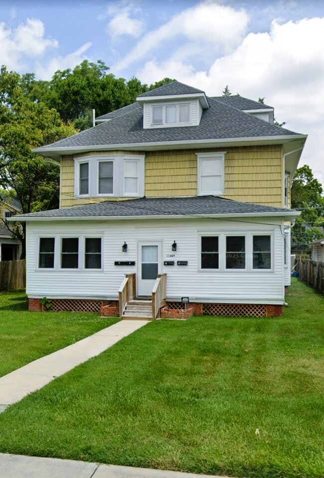 Building Photo - 11689 Somerset Ave Unit 4