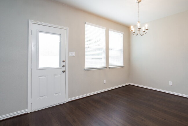 Photo - 2802 Mesquite Ridge Dr