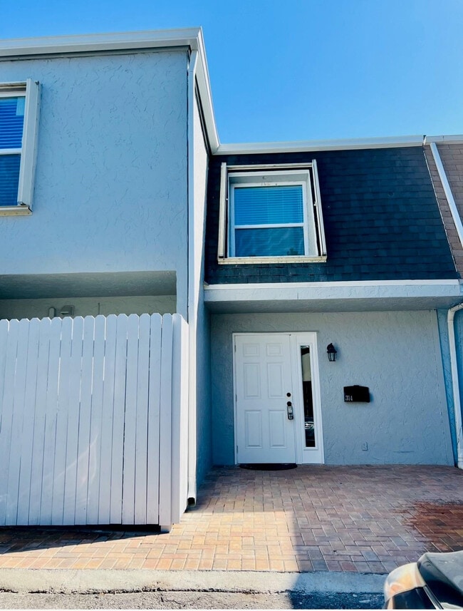 Photo - 314 Sunshine Dr