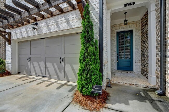 Photo - 336 Atley Pl