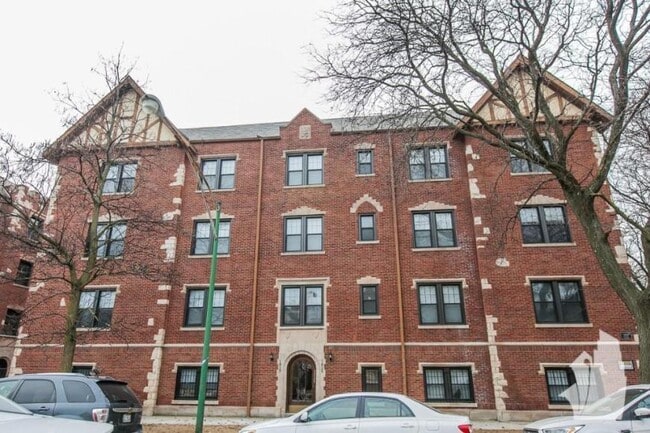3 bedroom in Chicago IL 60640 - 3 bedroom in Chicago IL 60640 Condo Unit 1827-G