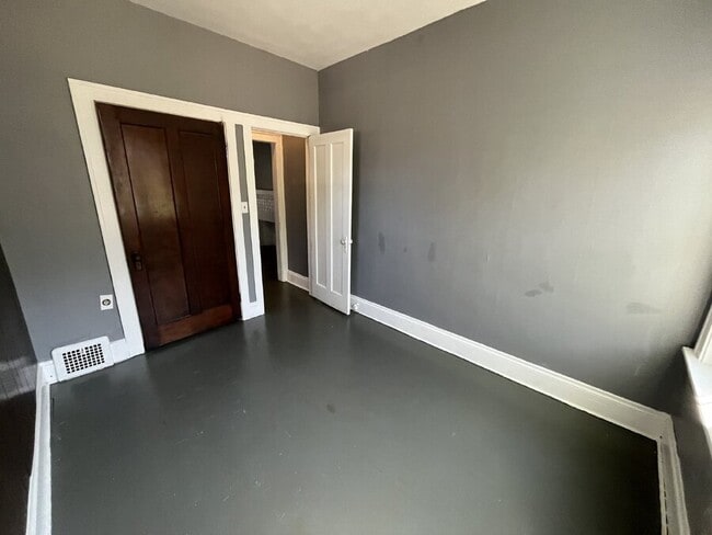 Photo - 1471 Ridgewood Ave Unit 1