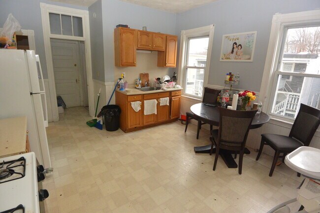 Photo - 10 Brackett St Unidad 2