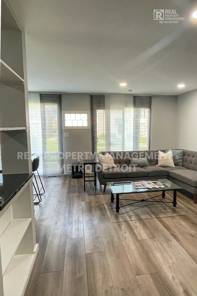 Photo - 22148 Dante St Unidad #111 Rental