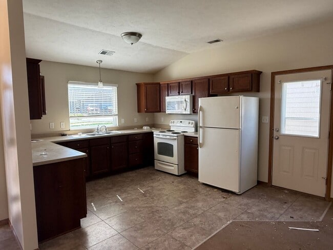 Photo - 616 Grainfield St