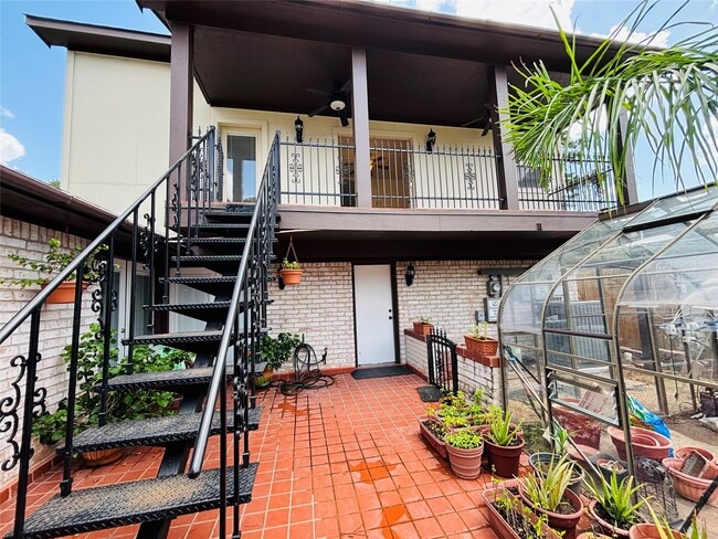 Building Photo - 506 Rosewood Dr Rental