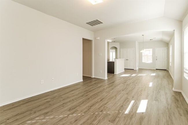 Photo - 2625 Lina Dr