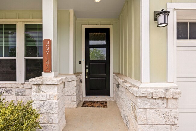 Photo - 33142 School Hl Rd