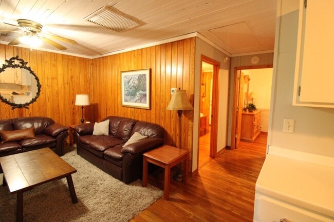 Photo - 175 Chump Ln