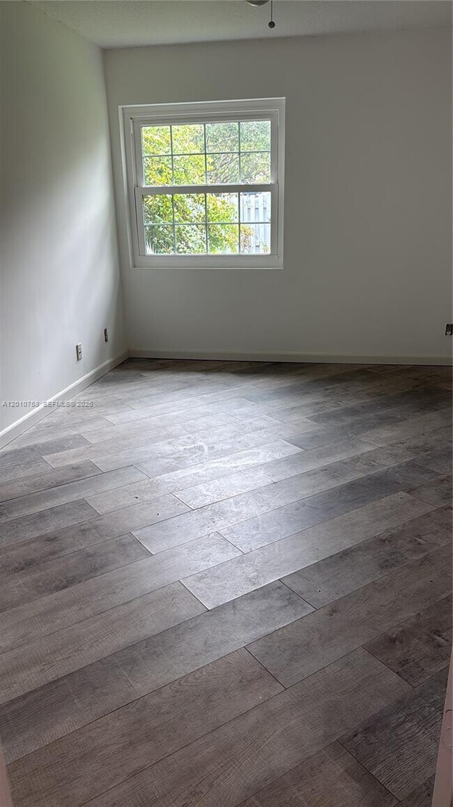 Photo - 1407 Seagrape Cir