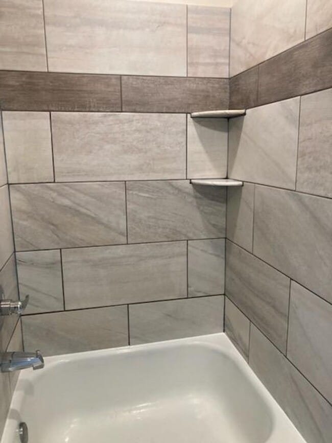 Photo - 616 2nd St SW Unit 616 2nd Apt #3