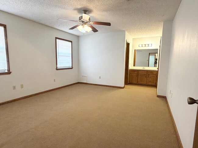 Photo - 6853 Willie Lou Ave