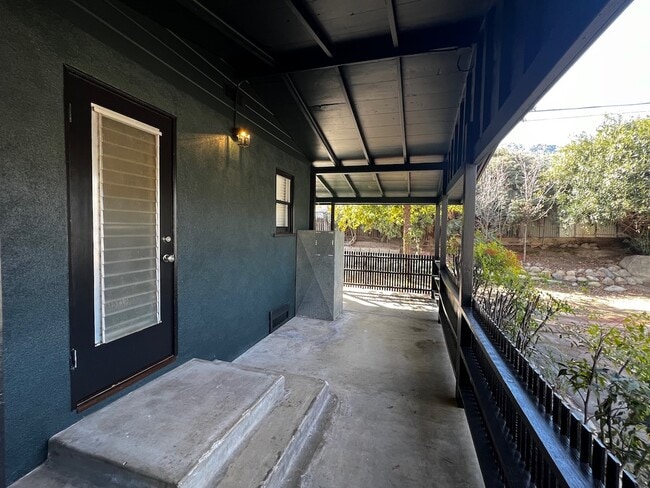 Photo - 367 Sirretta St