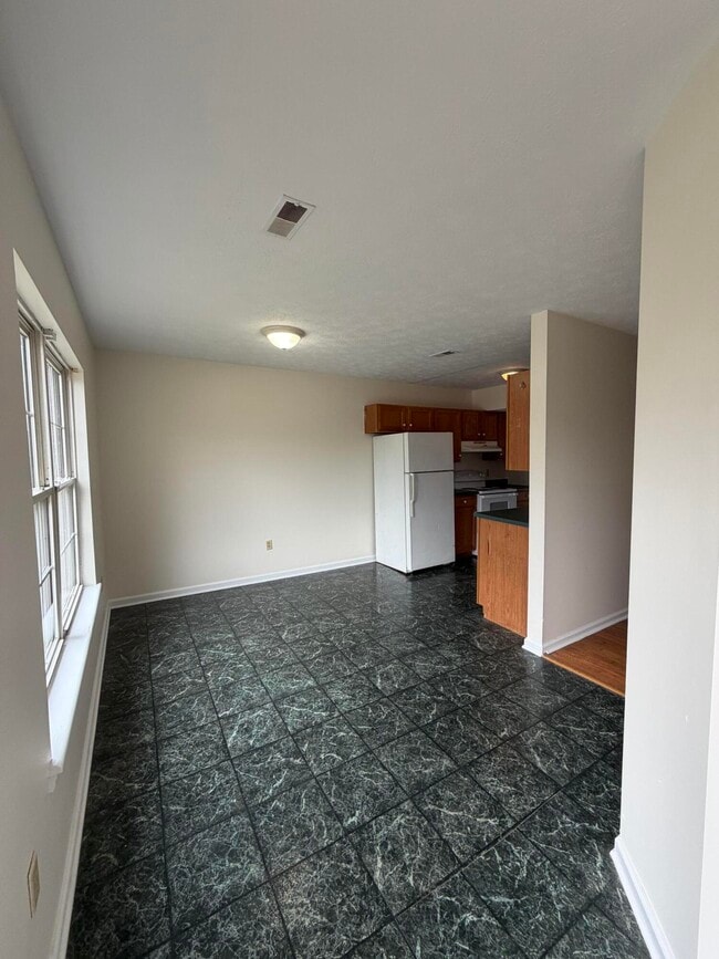 Photo - 1000 Heathcliff Dr Unit 3