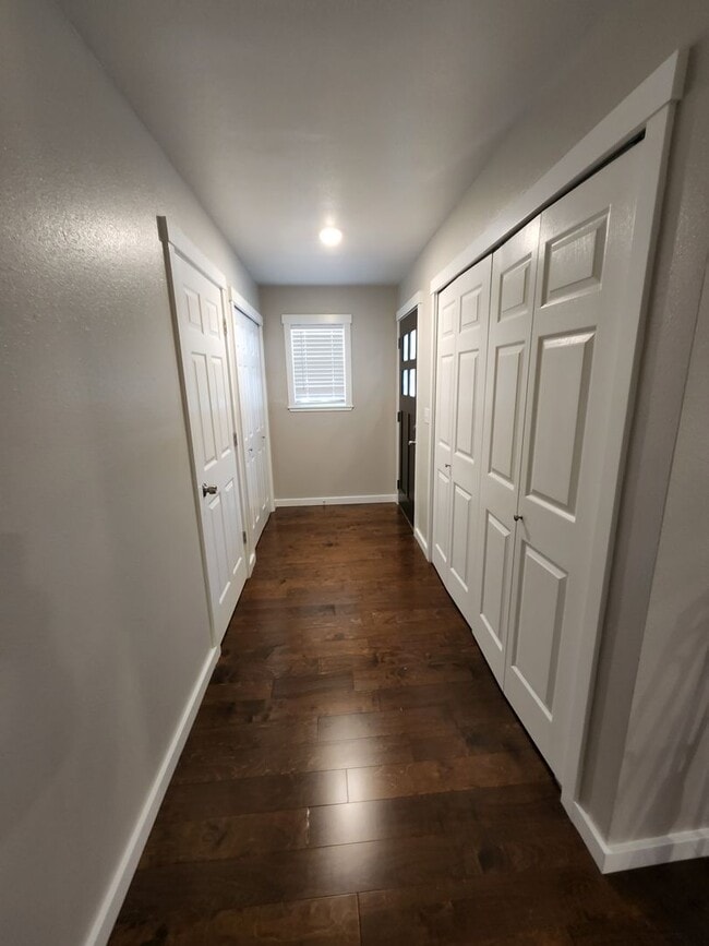 Photo - Stunning 2 Bedroom 2 Bathroom Home In Paye... Unidad 2025 Moss Drive #4