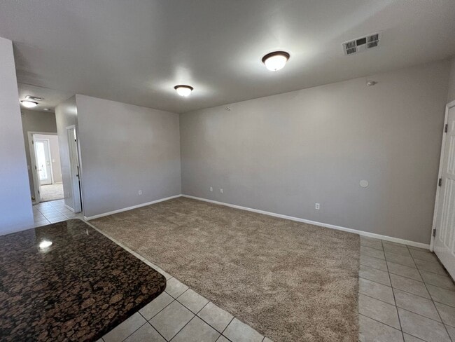 Photo - LUXURIOUSLY ELEGANT DESIGN 2 BDR APT.