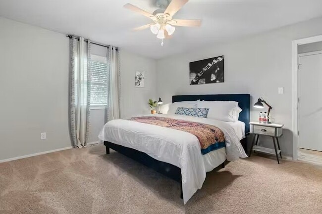 Photo - 15 Churchill Dr