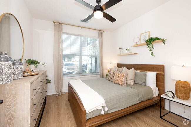 2BR, 2BA - 1,214SF - Chestnut - Second Bedroom