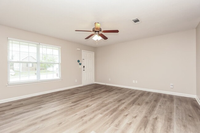 Photo - 329 Sarna Dr