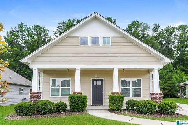 Building Photo - 213 Hampton Dr Rental