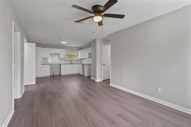 Photo - 3847 Castle Hills Dr