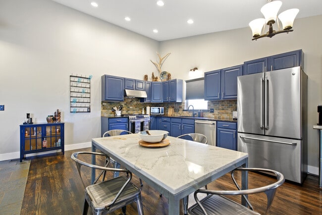 Photo - 234 Lillian Way