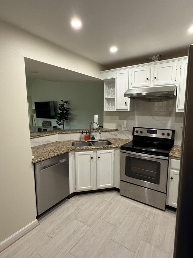 Photo - 4823 Sunshine Dr