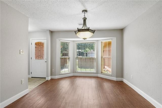 Photo - 433 Grafton Dr