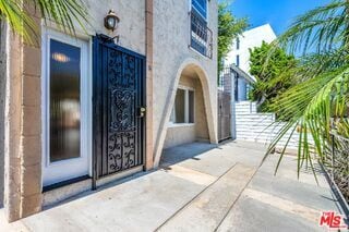 Photo - 8025 Redlands St