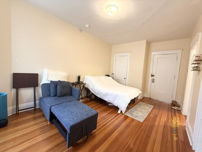 Photo - 181 Winthrop Rd Unit 8