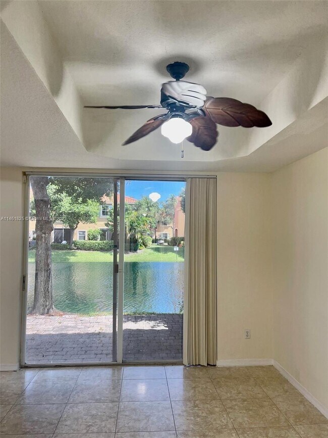 Photo - 4950 Windward Way