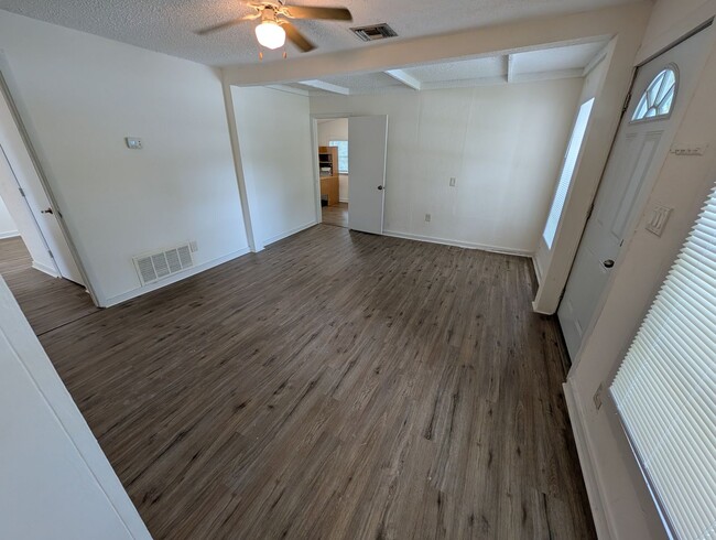 Photo - St. Pete 2 Bed 2 Bath For Rent