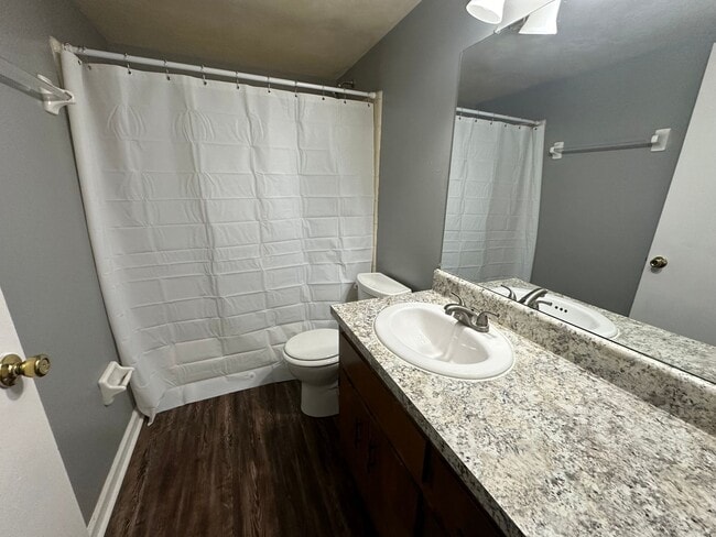 Photo - Downstairs unit near TMH w/ NO CARPET!!! Unit A