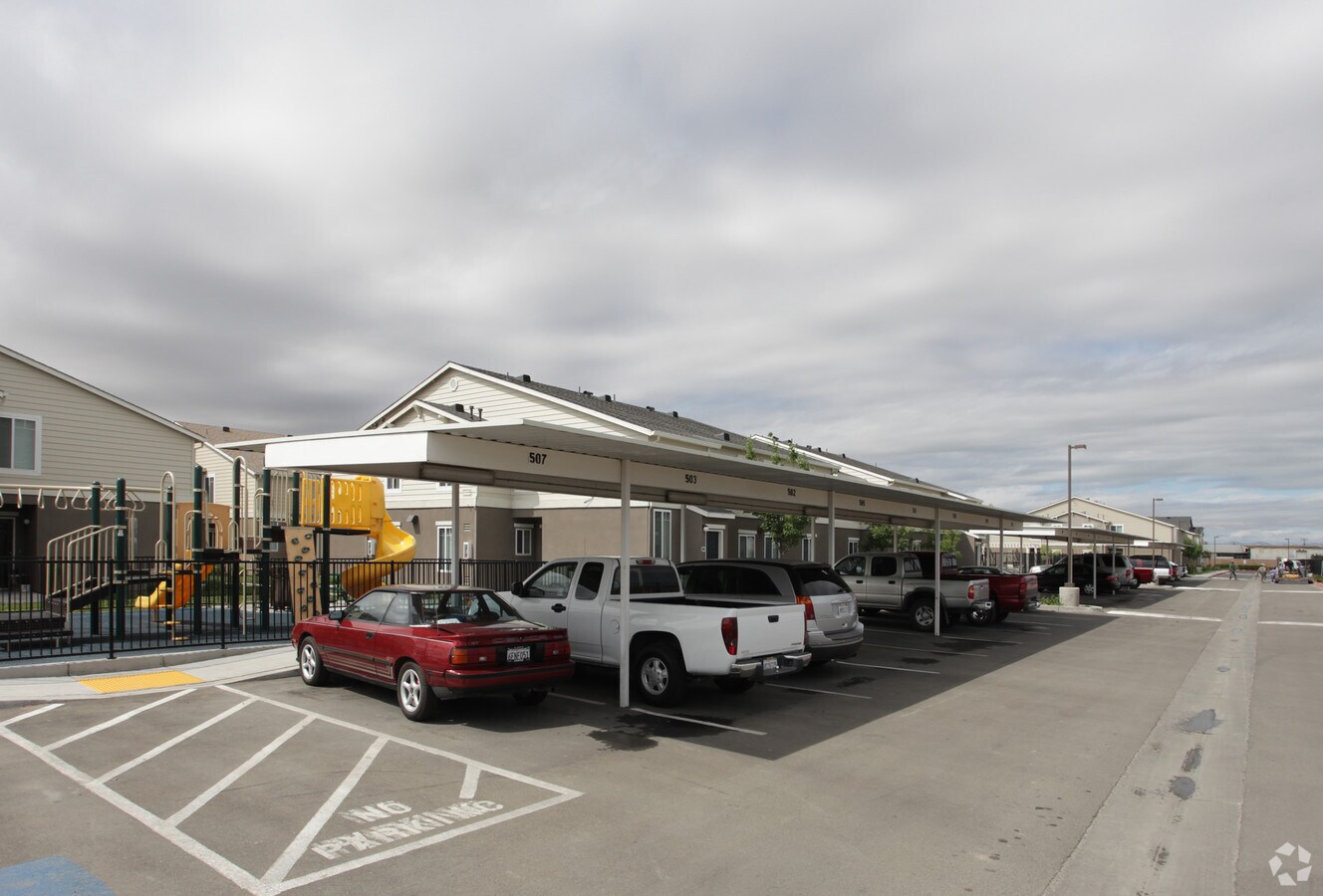 Photo - Lozano Vista Apartments